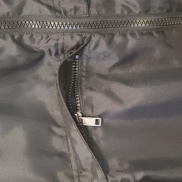 Guess Men's Black Lightweight Bomber (Sz M) - Picture 3 of 13